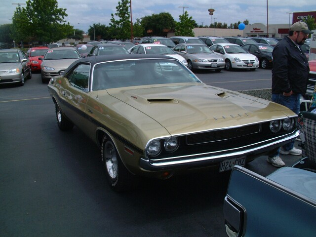 Chris s Dodge 015